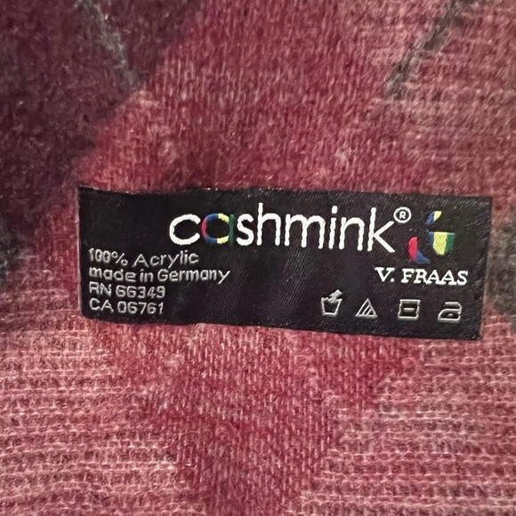 Cashmink by V.FRAAS, Burgundy & Gray undertone argyle pattern scarf w/fringe end - Picture 6 of 6